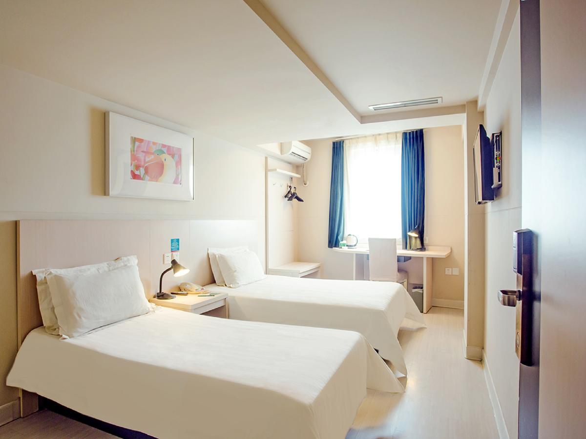 Jingjiang Inn Taiyuan Fuxi Street Wanda Plaza Bagian luar foto